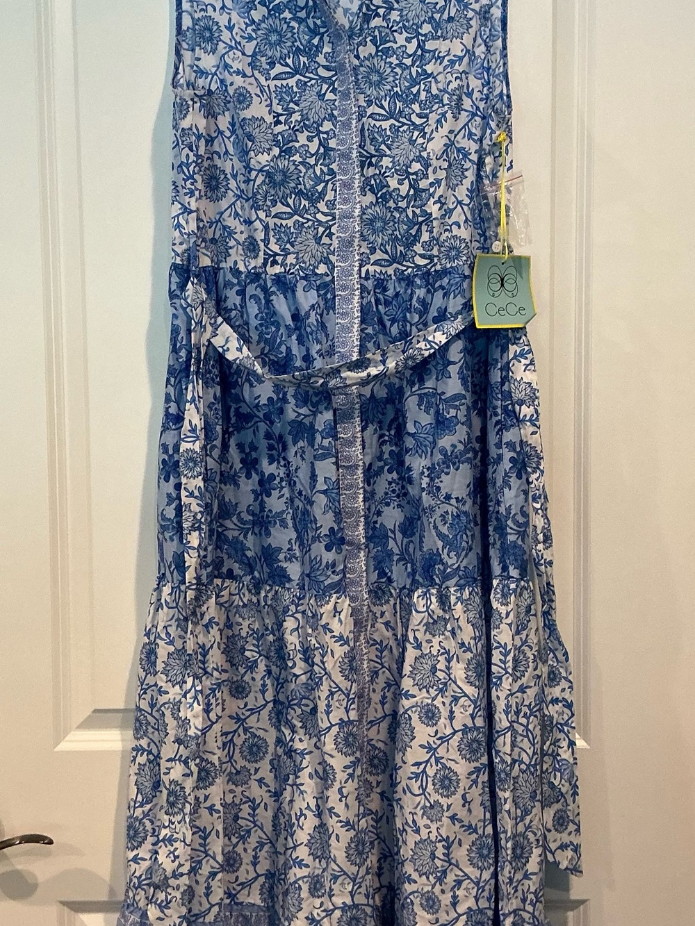 NWT CeCe Blue and White Floral Tiered Maxi Dress with Tie Waist Size Large